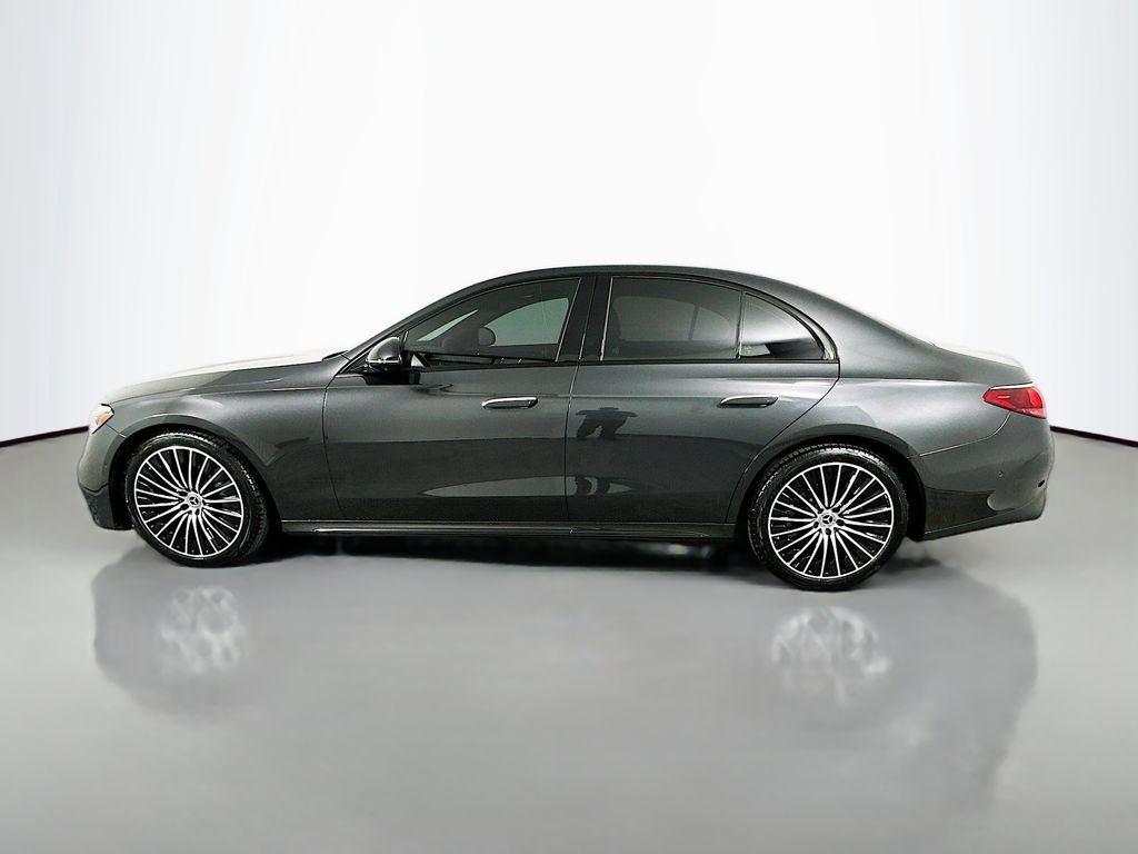 Thumbnail: 2025 Mercedes-Benz E-Class - 8