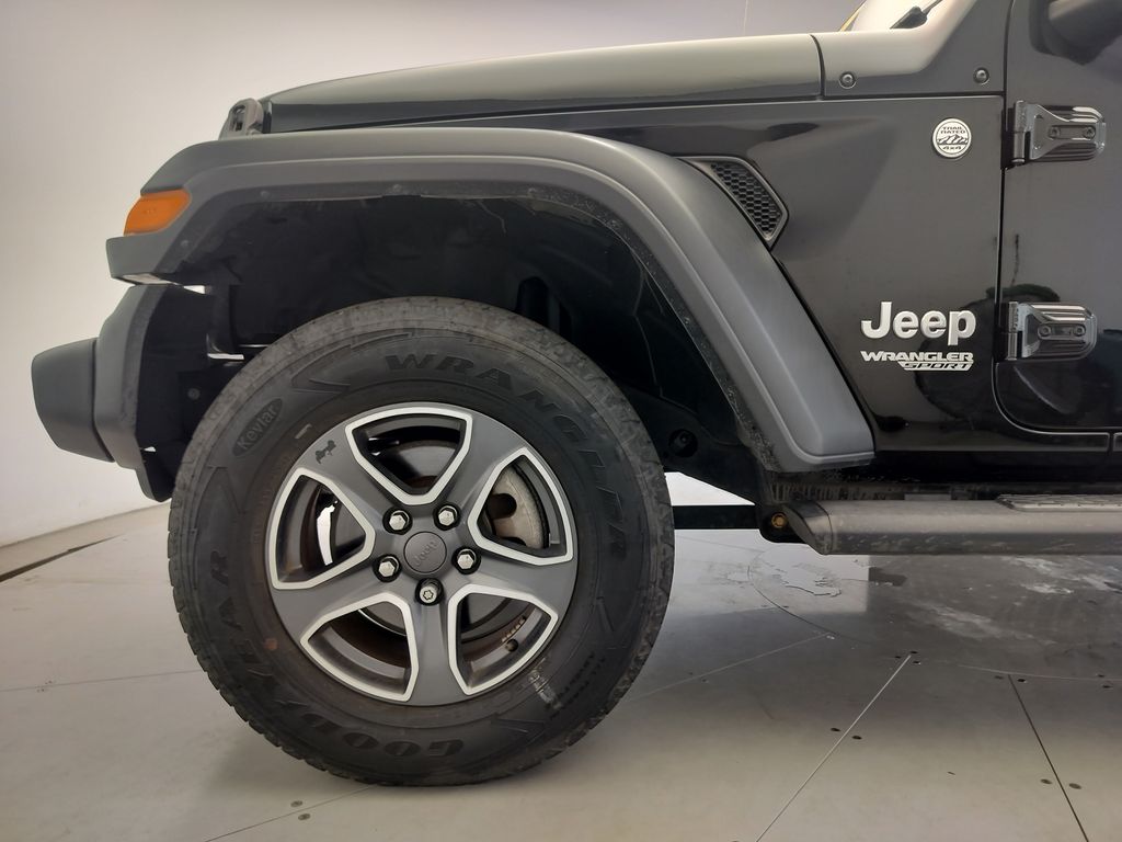 Thumbnail: 2021 Jeep Wrangler - 5
