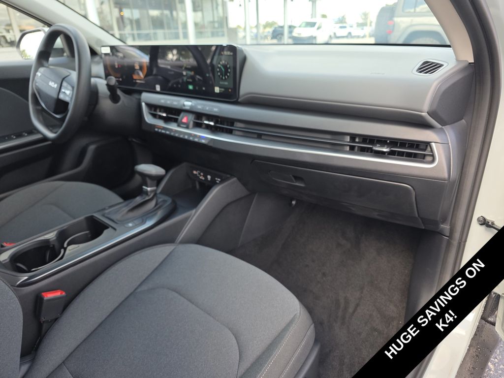 new 2025 Kia K4 car, priced at $19,284