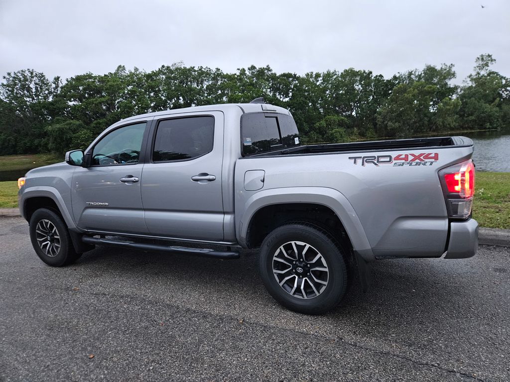 2021 Toyota Tacoma TRD Sport 3