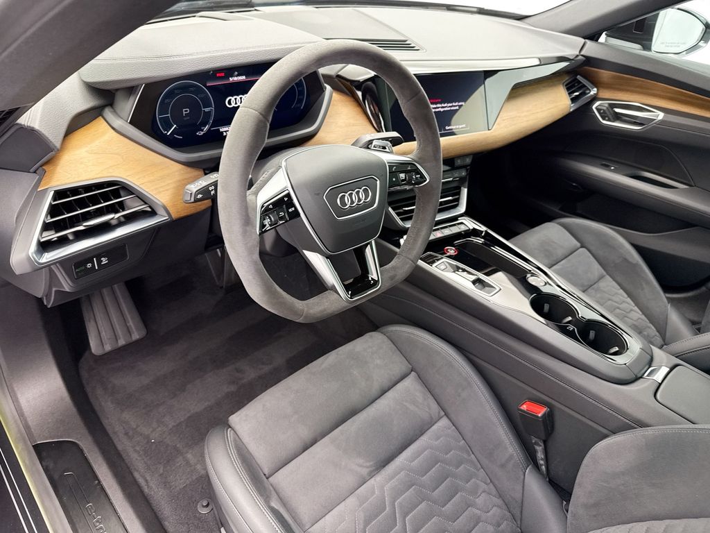 Thumbnail: 2023 Audi e-tron GT - 9