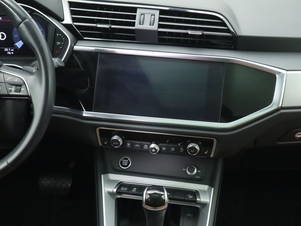 Thumbnail: 2021 Audi Q3 - 14