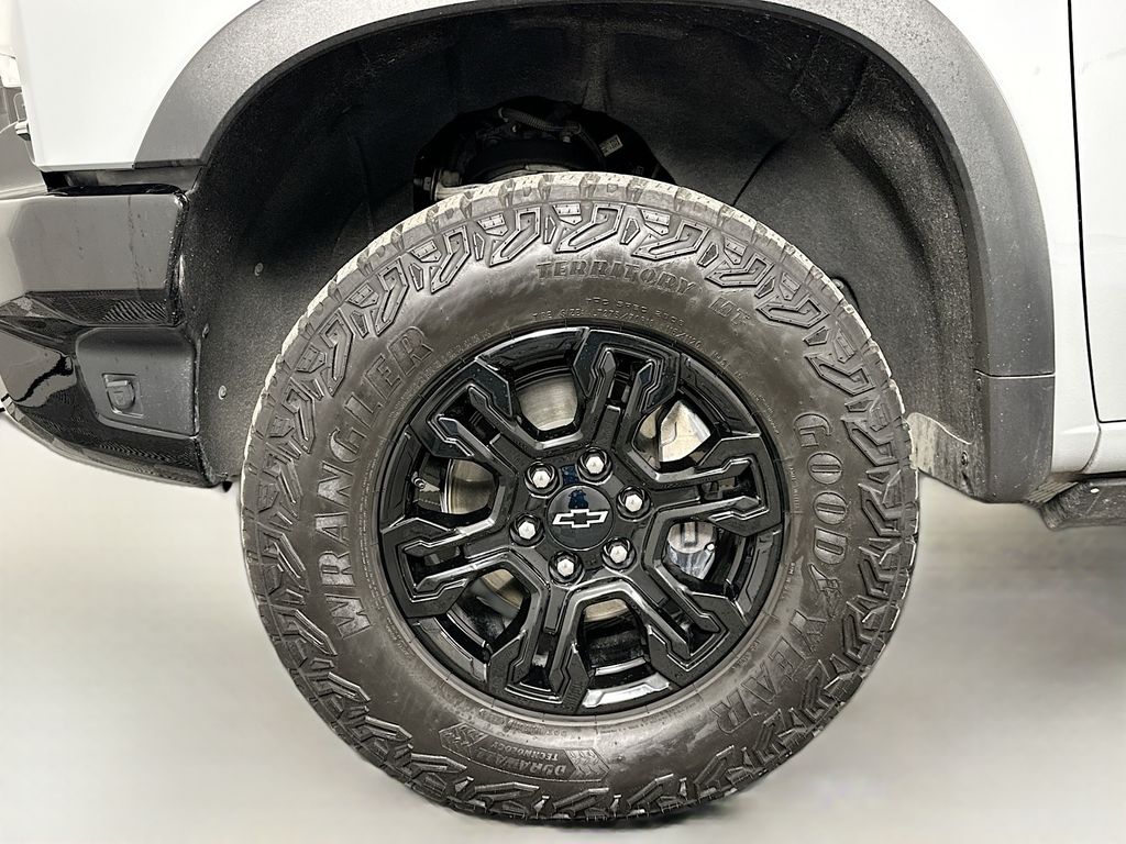 Thumbnail: 2025 Chevrolet Silverado 1500 - 32