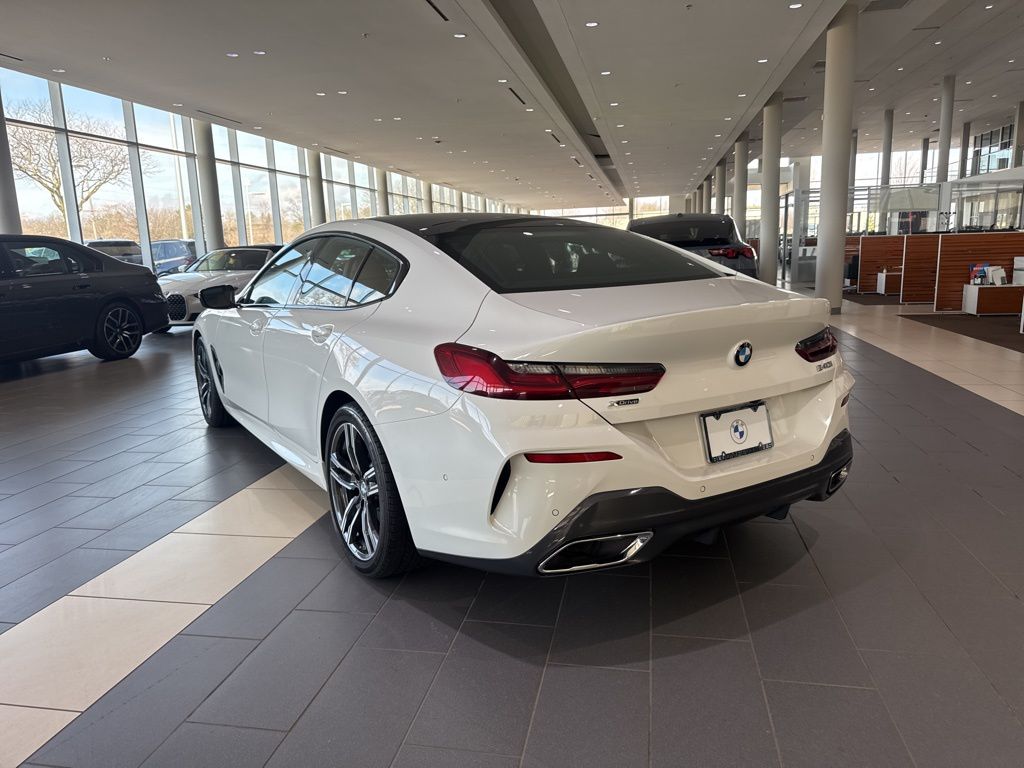 Thumbnail: 2022 BMW 8 Series - 7