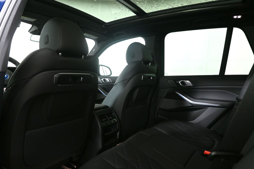 Thumbnail: 2026 BMW X5 - 31