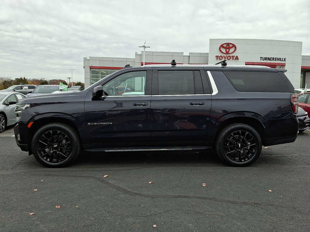 Thumbnail: 2022 Chevrolet Suburban - 7