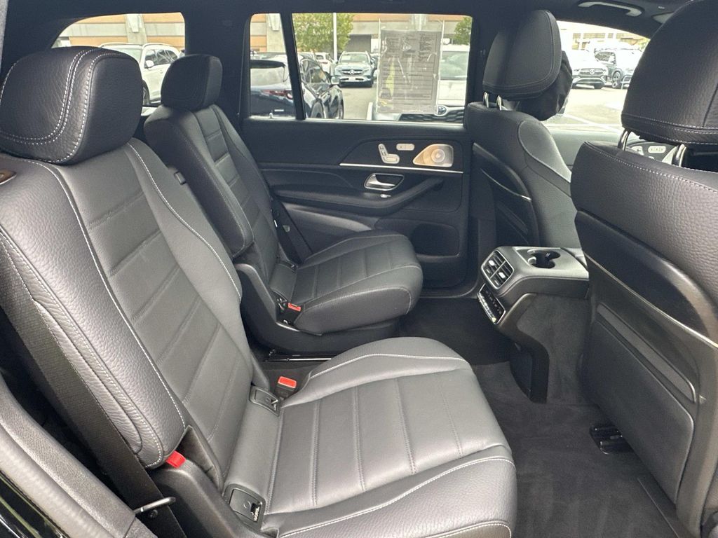Thumbnail: 2026 Mercedes-Benz GLS - 12