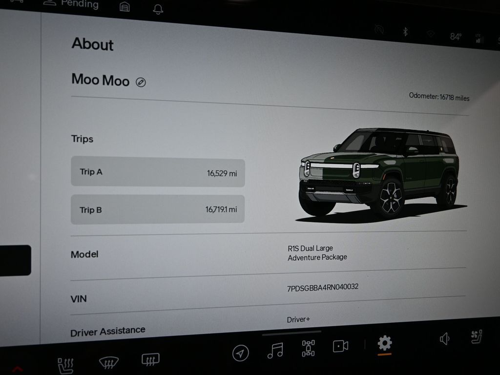 2024 Rivian R1S Adventure
