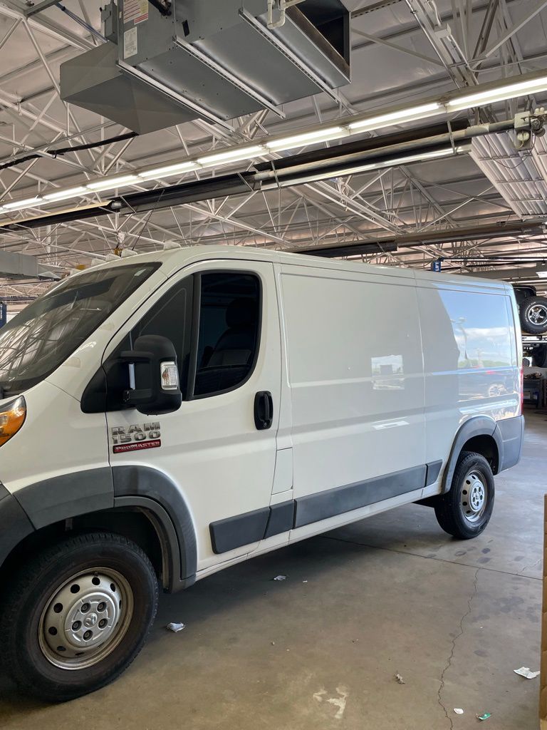 Bright White Clearcoat 2018 RAM ProMaster 1500 136 Low Roof Cargo Van Van Front-Wheel Drive 6-Speed Automatic