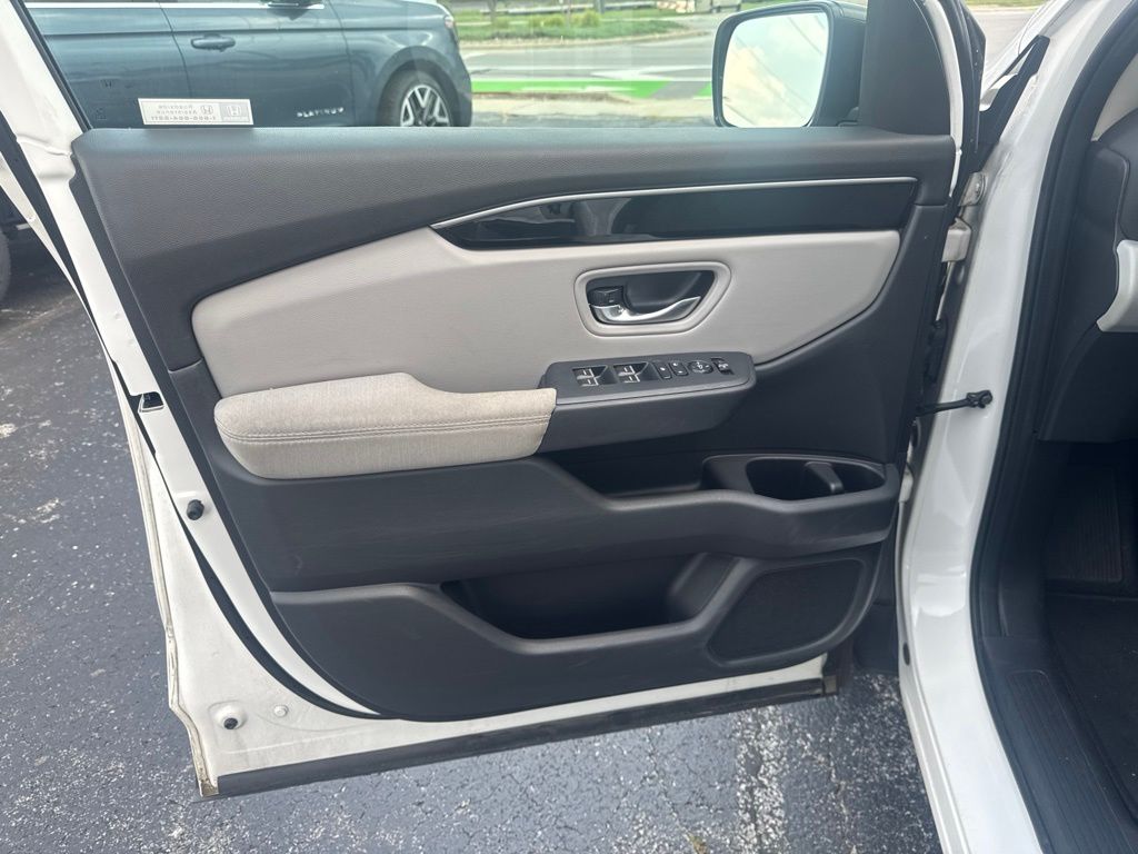Certified Used 2023  Honda LX image 10