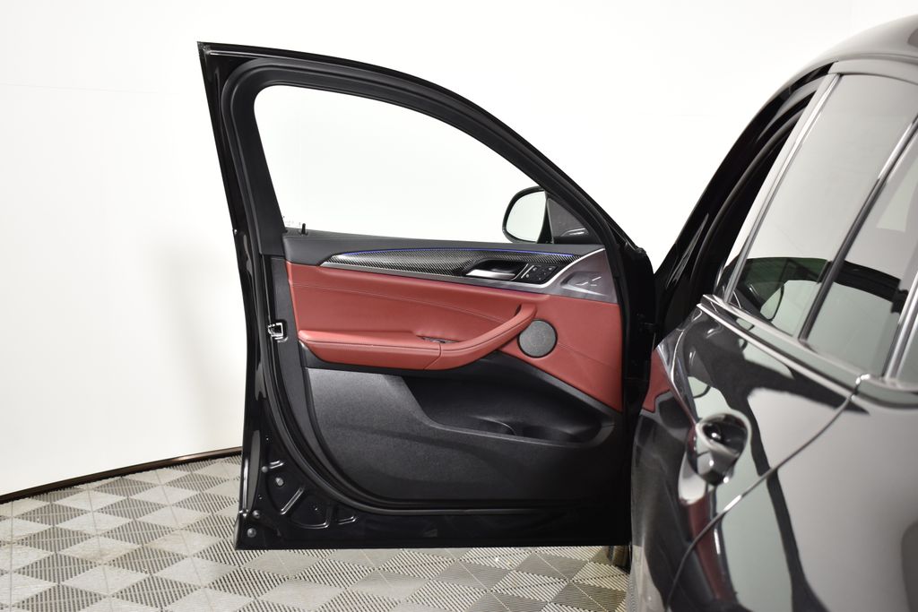 Thumbnail: 2024 BMW X4 - 28