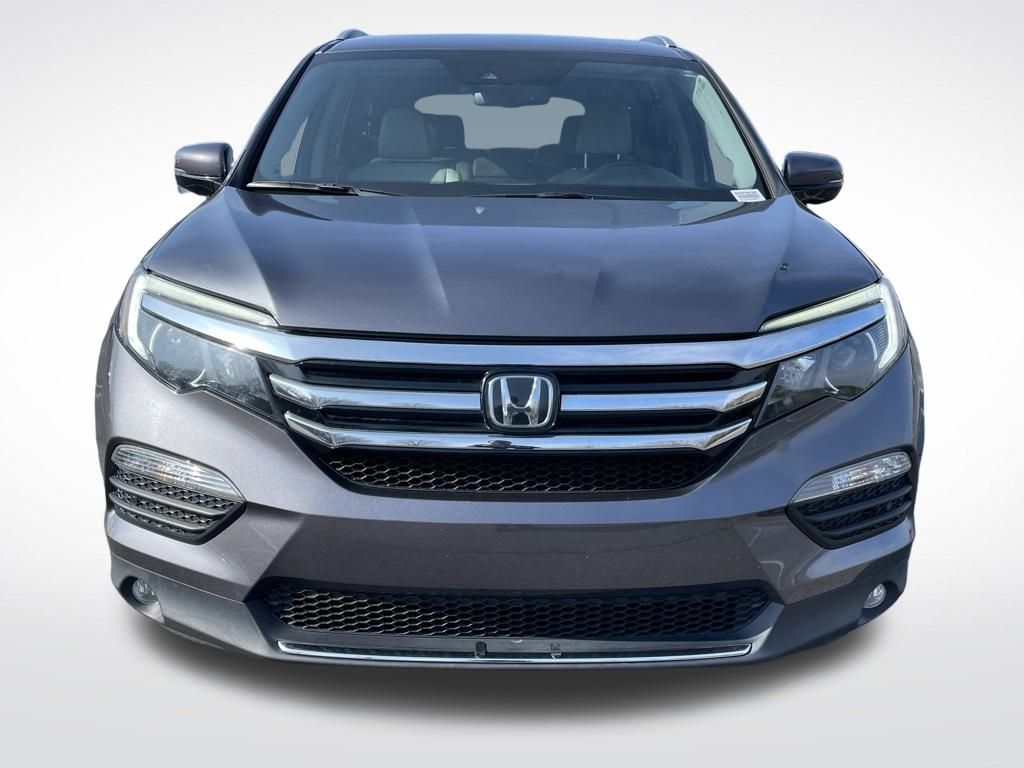 Thumbnail: 2016 Honda Pilot - 9