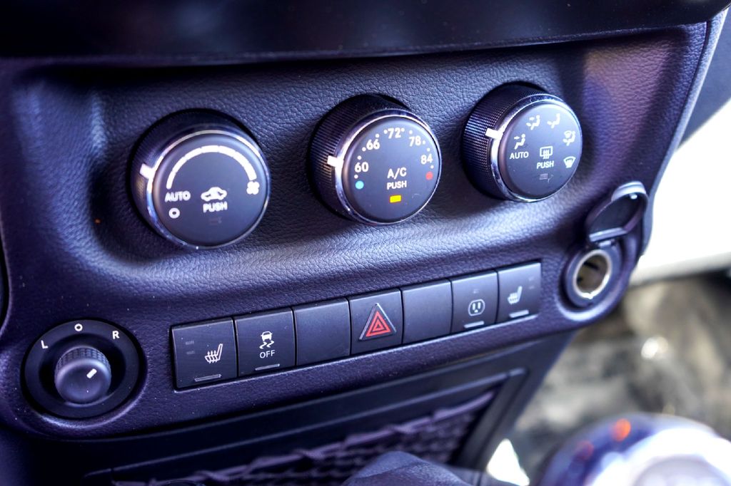 Used Car 2015 Jeep Wrangler  Unlimited Rubicon For Sale Under $20,000 In Taylor, Texas