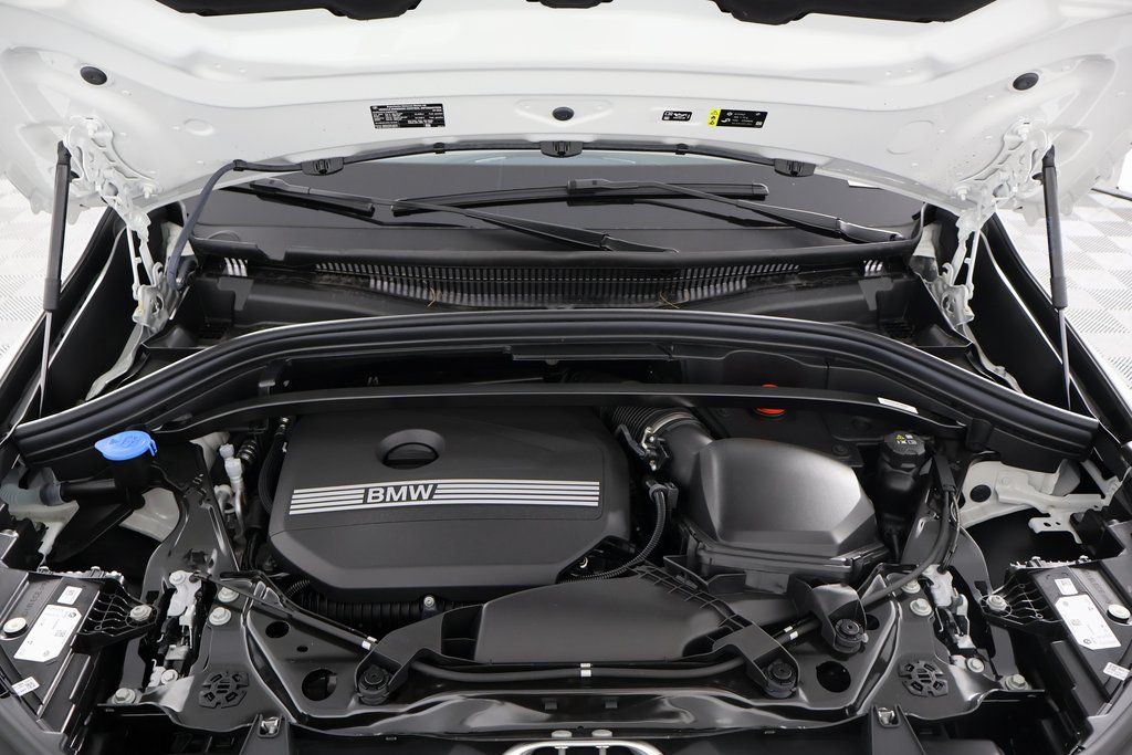 Thumbnail: 2025 BMW X1 - 9