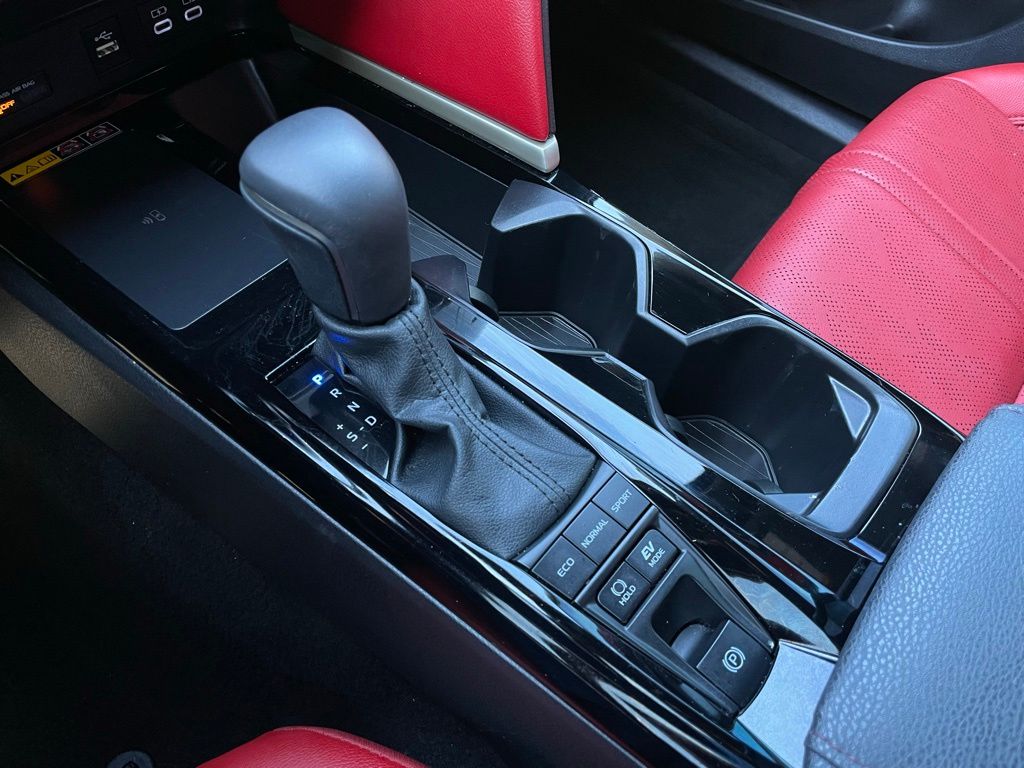 Thumbnail: 2025 Toyota Camry - 17