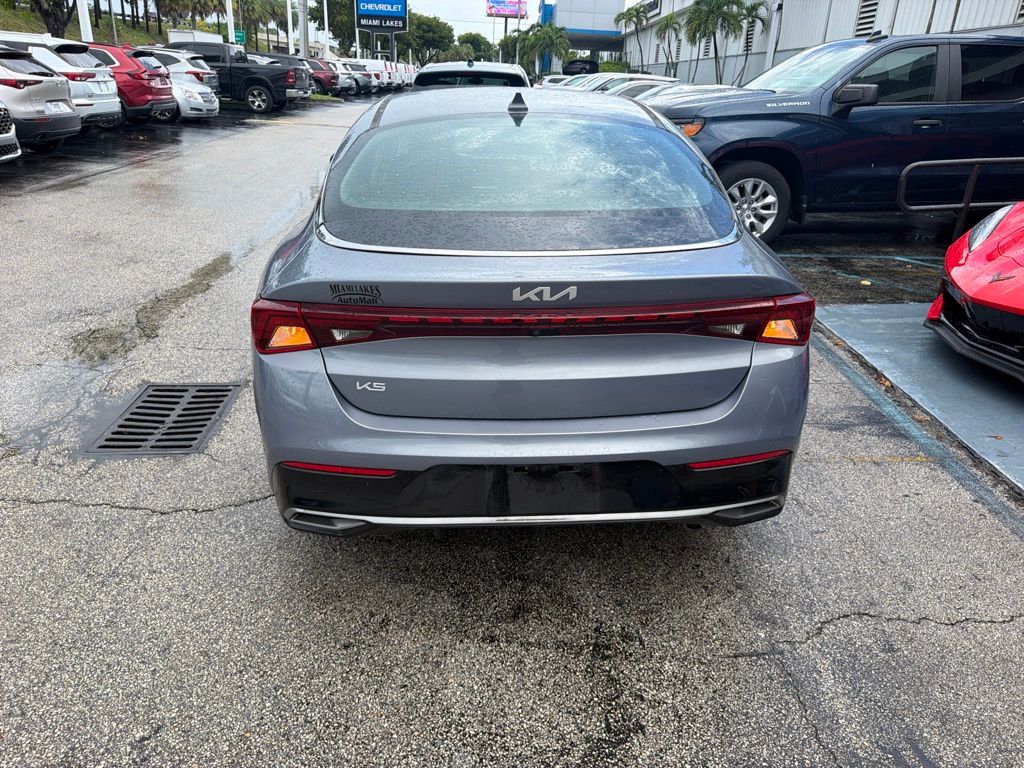 Used 2024 Everlasting Silver Kia LXS image 10