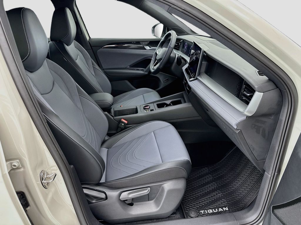 Thumbnail: 2026 Volkswagen Tiguan - 18
