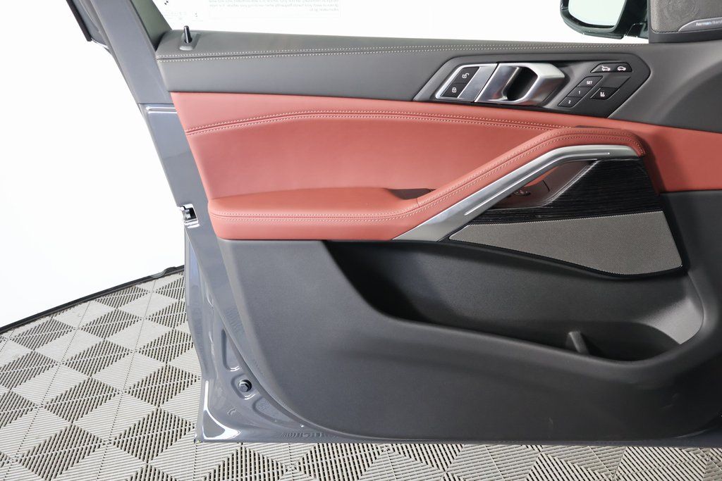 Thumbnail: 2027 BMW X6 - 7