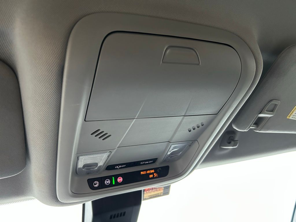 Thumbnail: 2020 Chevrolet Equinox - 28