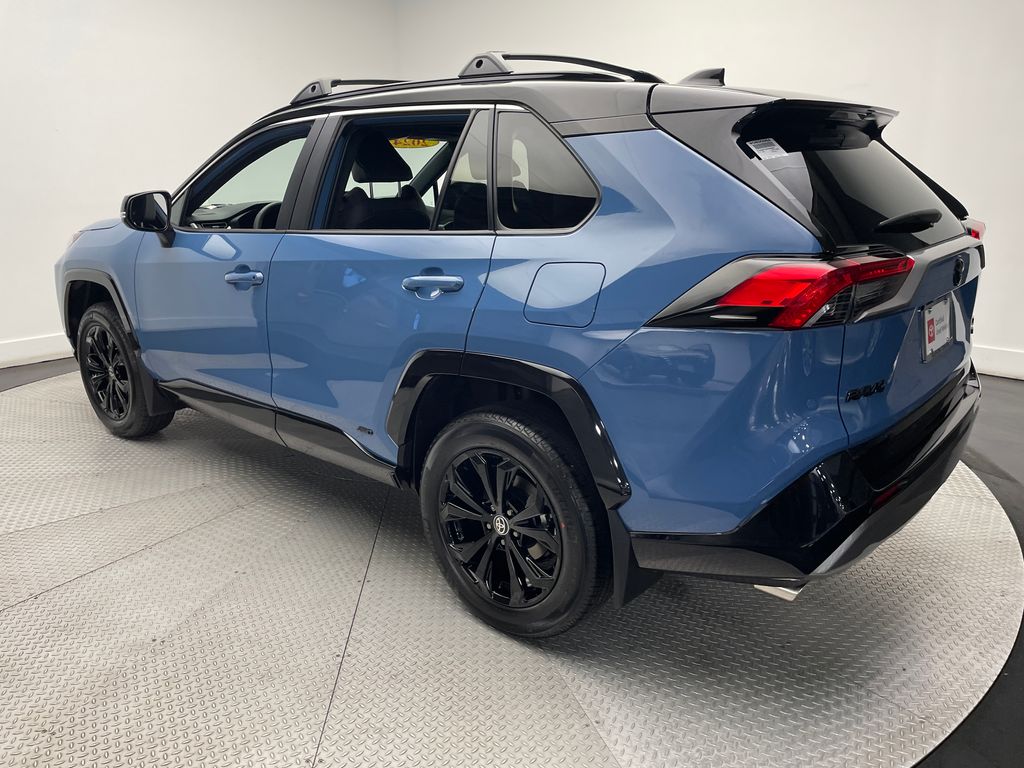 2024 Toyota RAV4 XSE 7