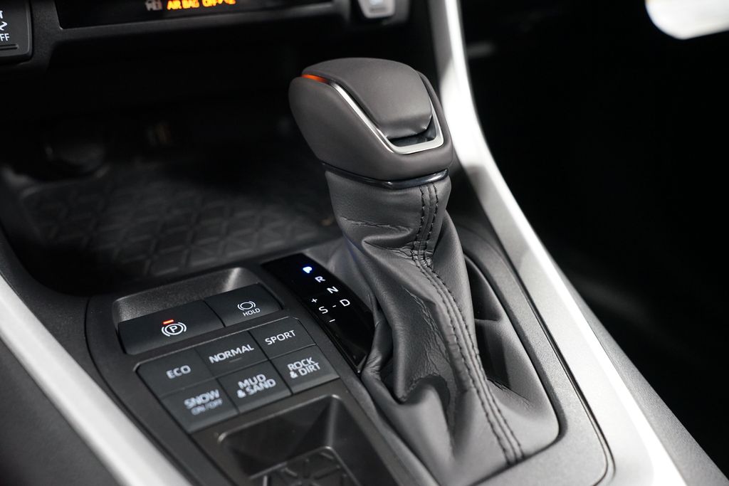 Thumbnail: 2025 Toyota RAV4 - 21