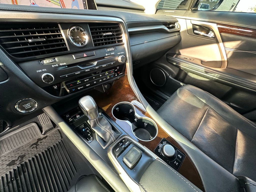 Thumbnail: 2019 Lexus RX - 28