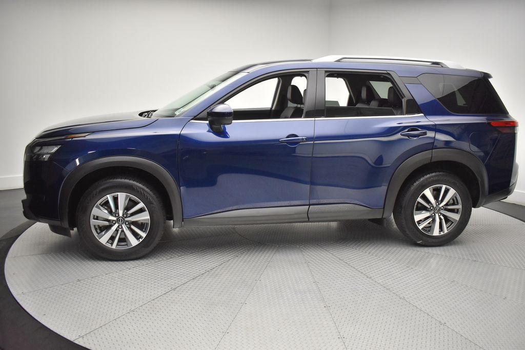 Thumbnail: 2025 Nissan Pathfinder - 8