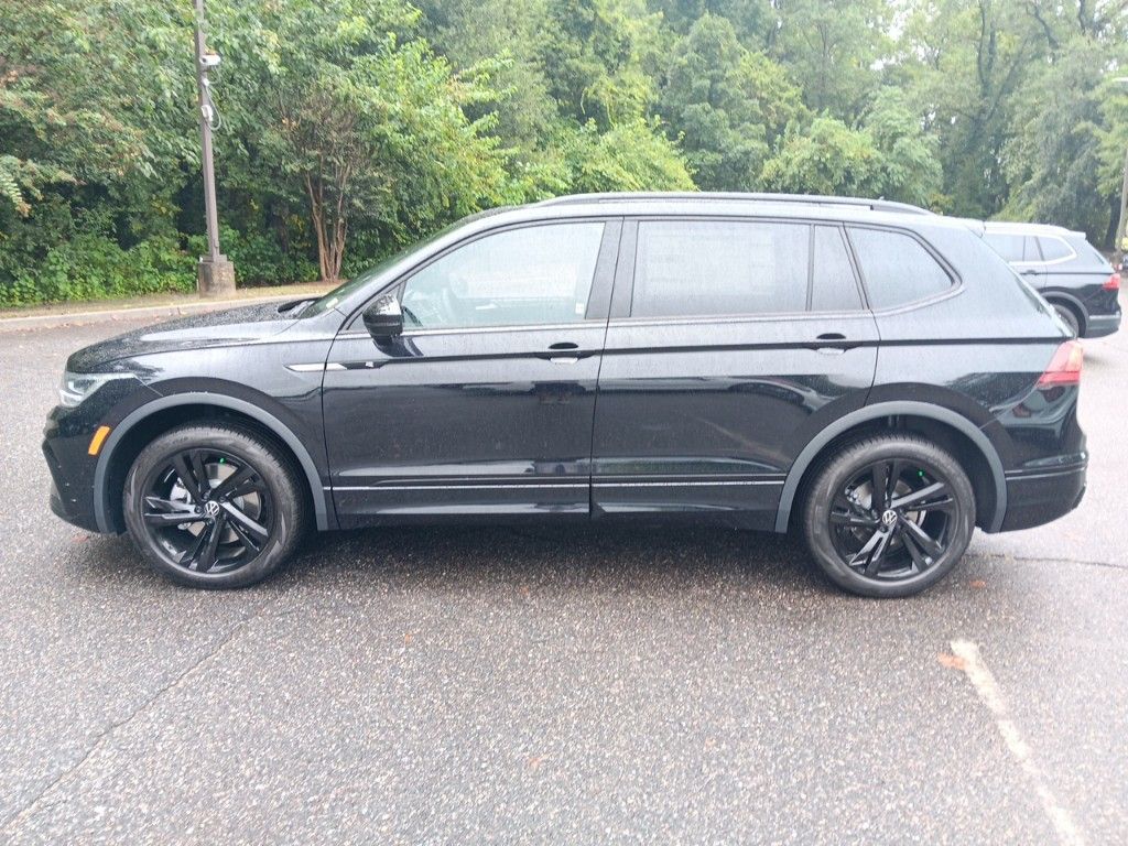 2024 Volkswagen Tiguan 2.0T SE R-Line Black 2