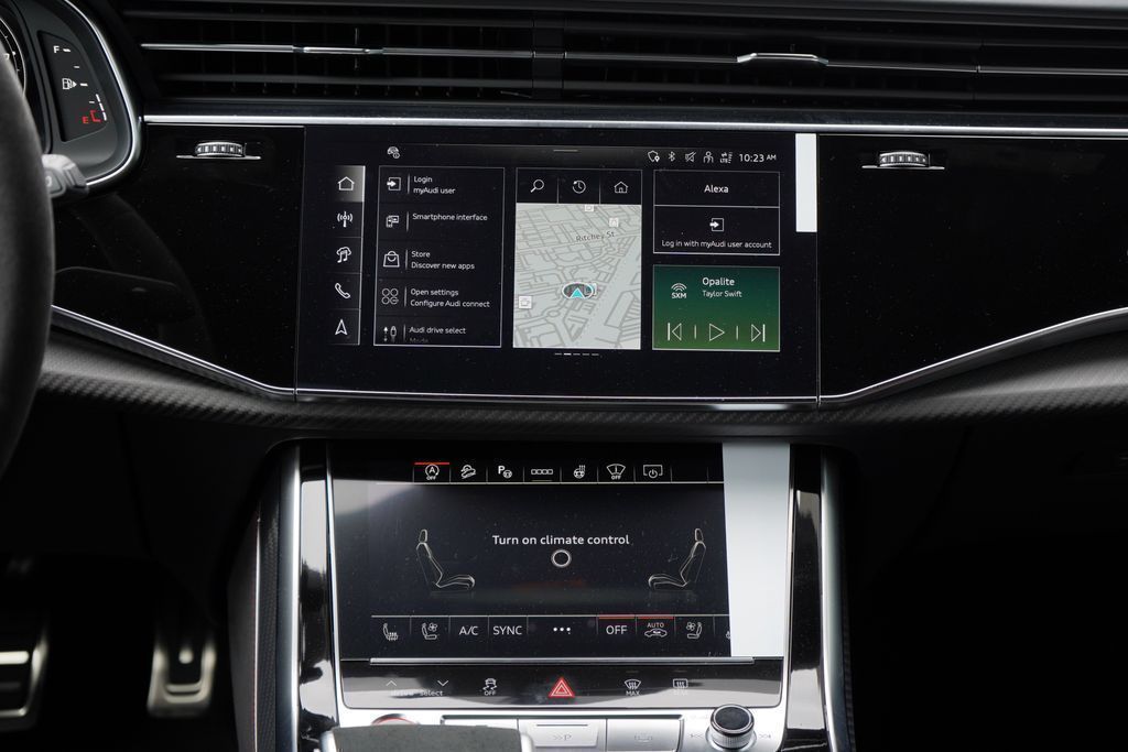 Thumbnail: 2026 Audi RS Q8 - 10