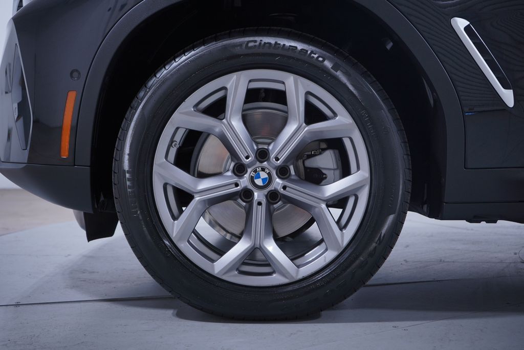 Thumbnail: 2024 BMW X4 - 2