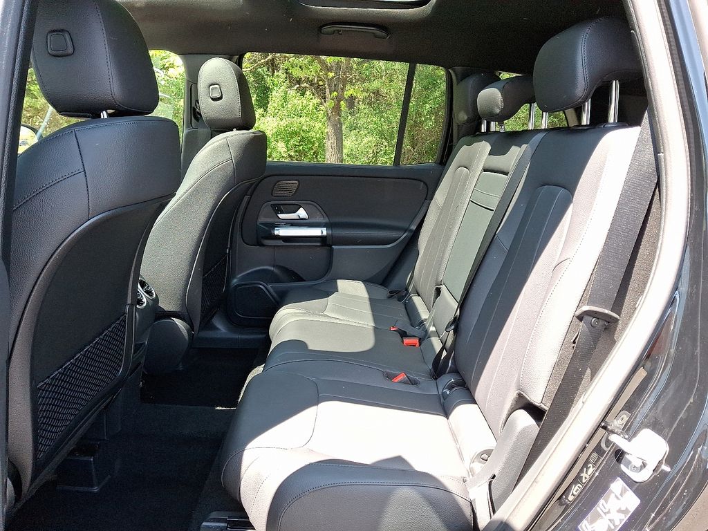 Thumbnail: 2026 Mercedes-Benz GLB - 10