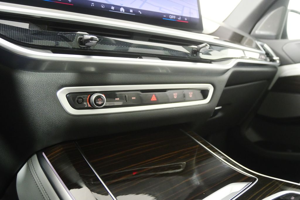 Thumbnail: 2025 BMW X5 - 27