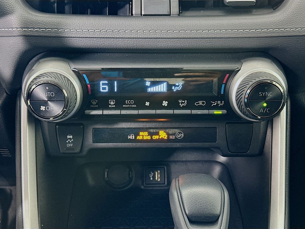 Thumbnail: 2024 Toyota RAV4 - 15