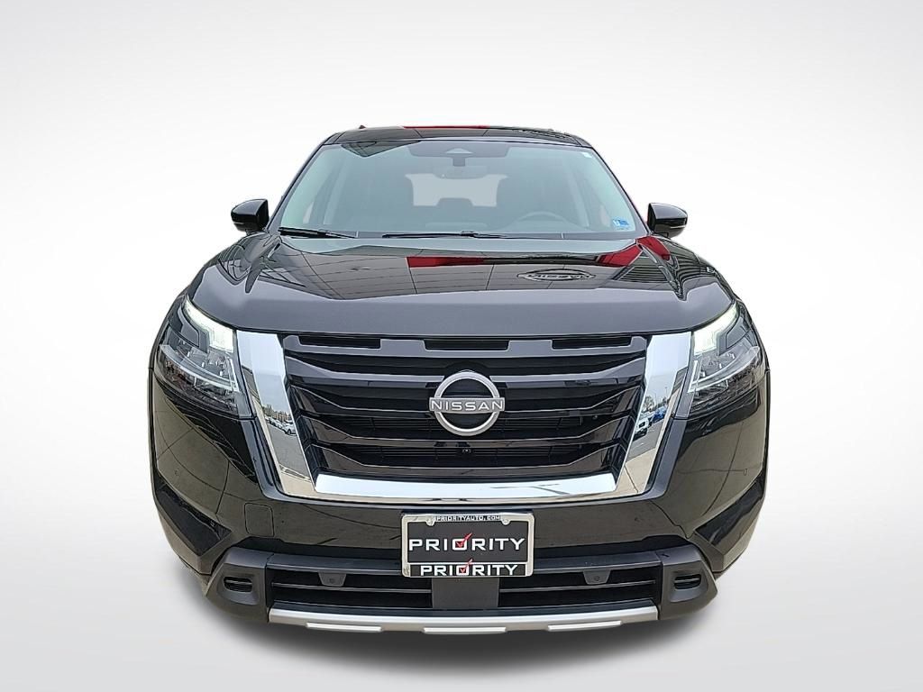 View vehicle photo 7