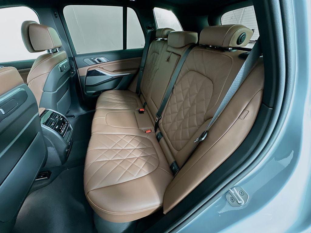 Thumbnail: 2026 BMW X5 - 17