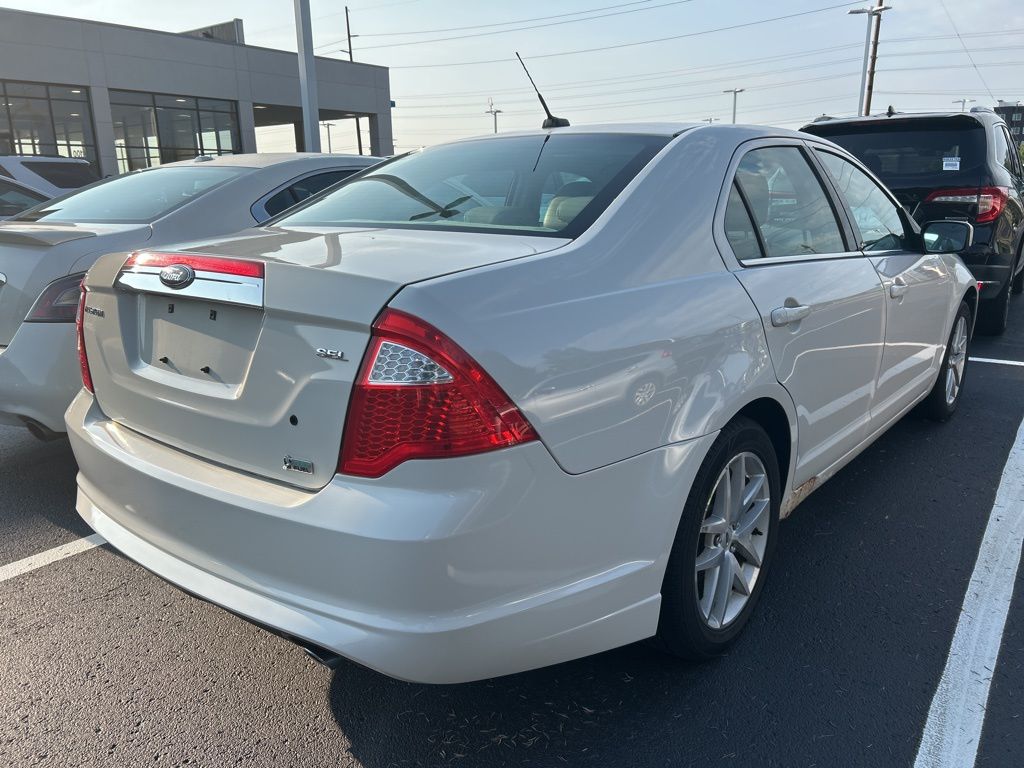 Thumbnail: 2010 Ford Fusion - 3