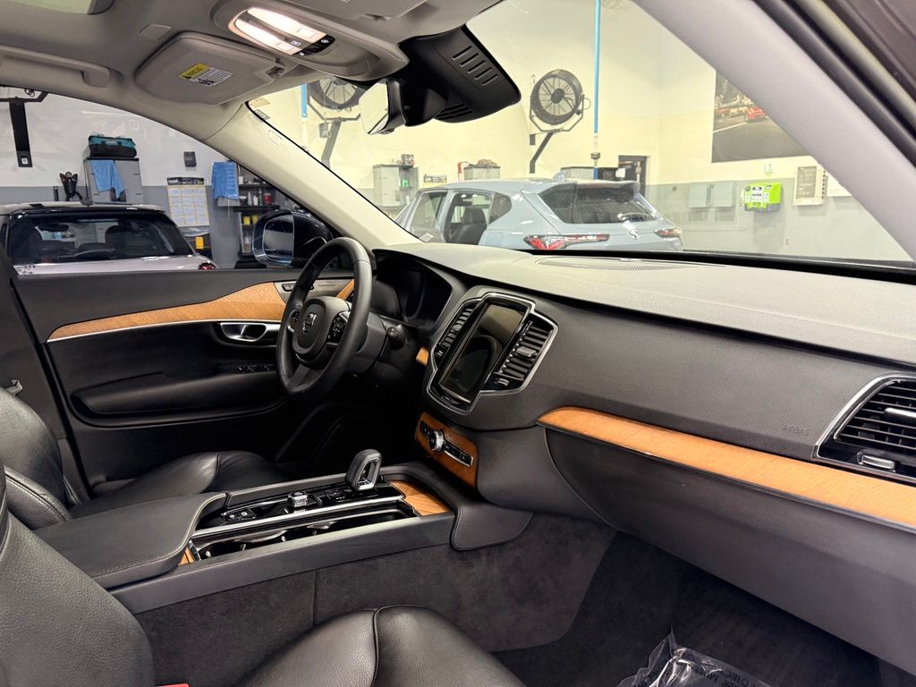 Thumbnail: 2023 Volvo XC90 - 29
