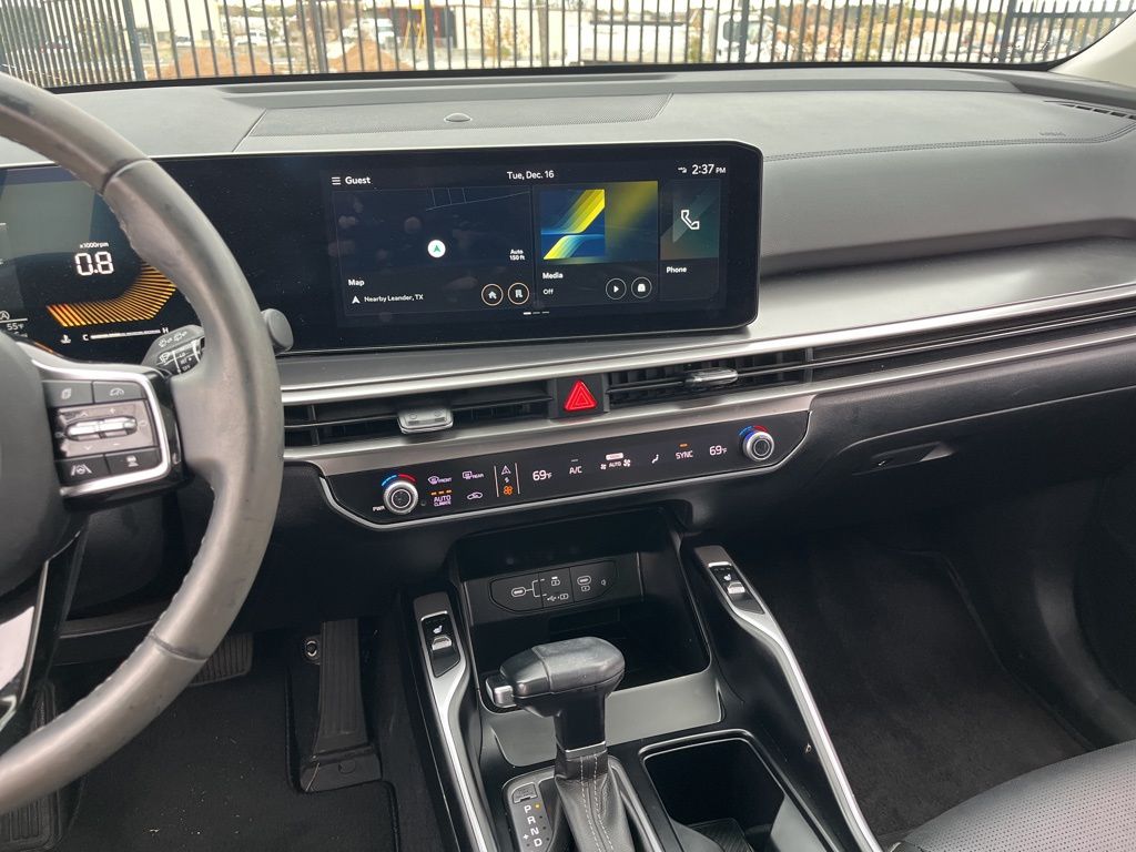 Thumbnail: 2024 Kia Sorento - 16