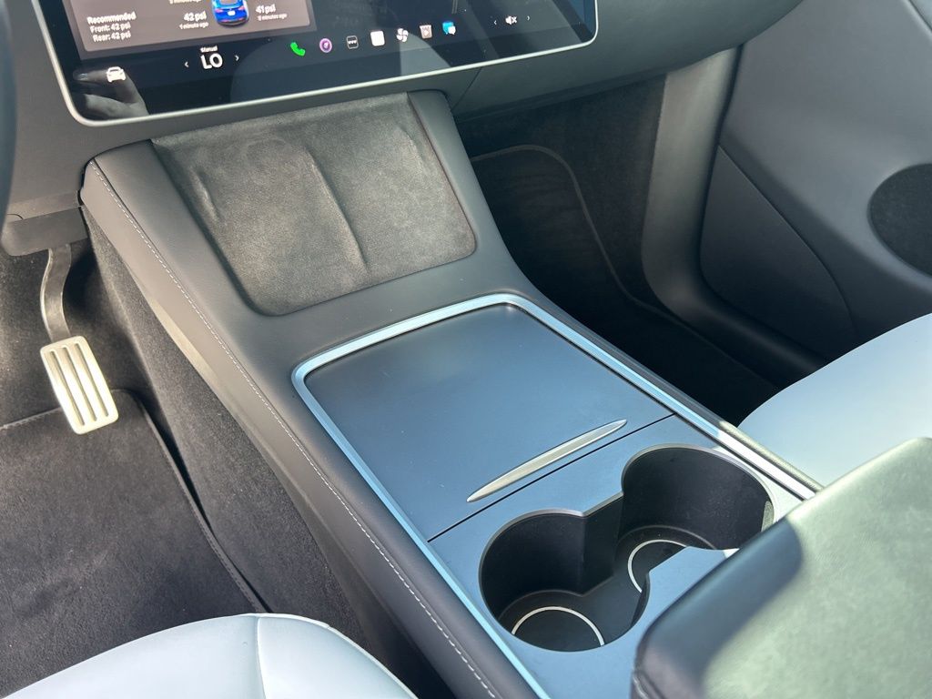 2024 Tesla Model Y Performance Dual Motor All-Wheel Drive