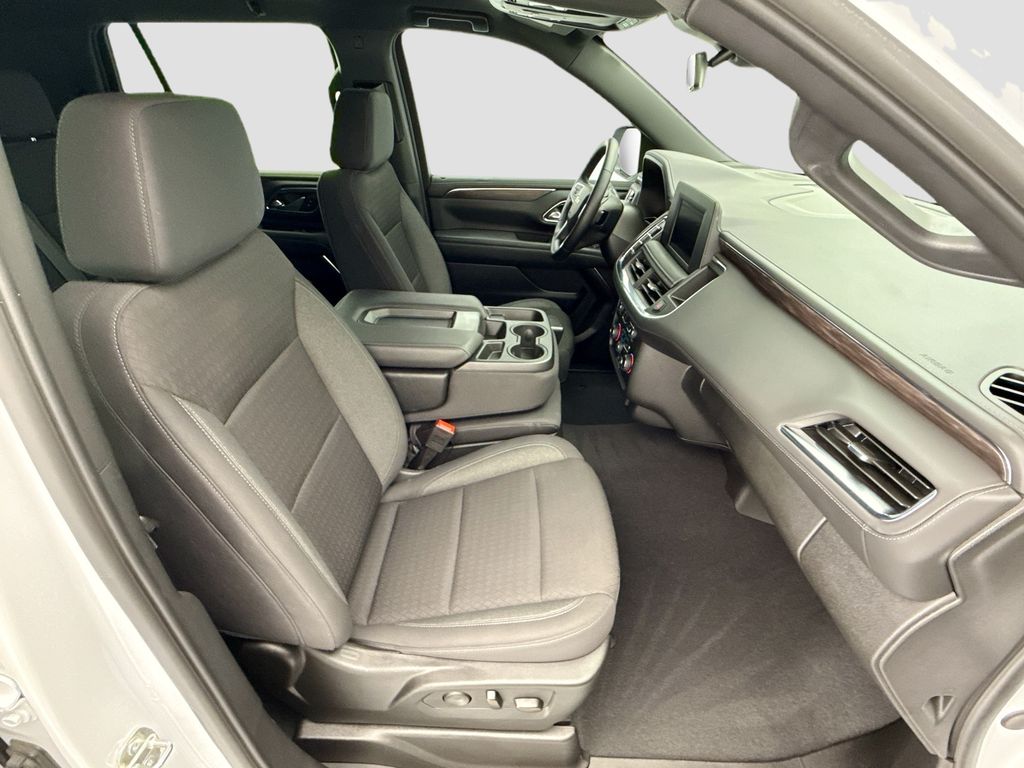 Thumbnail: 2024 Chevrolet Tahoe - 18