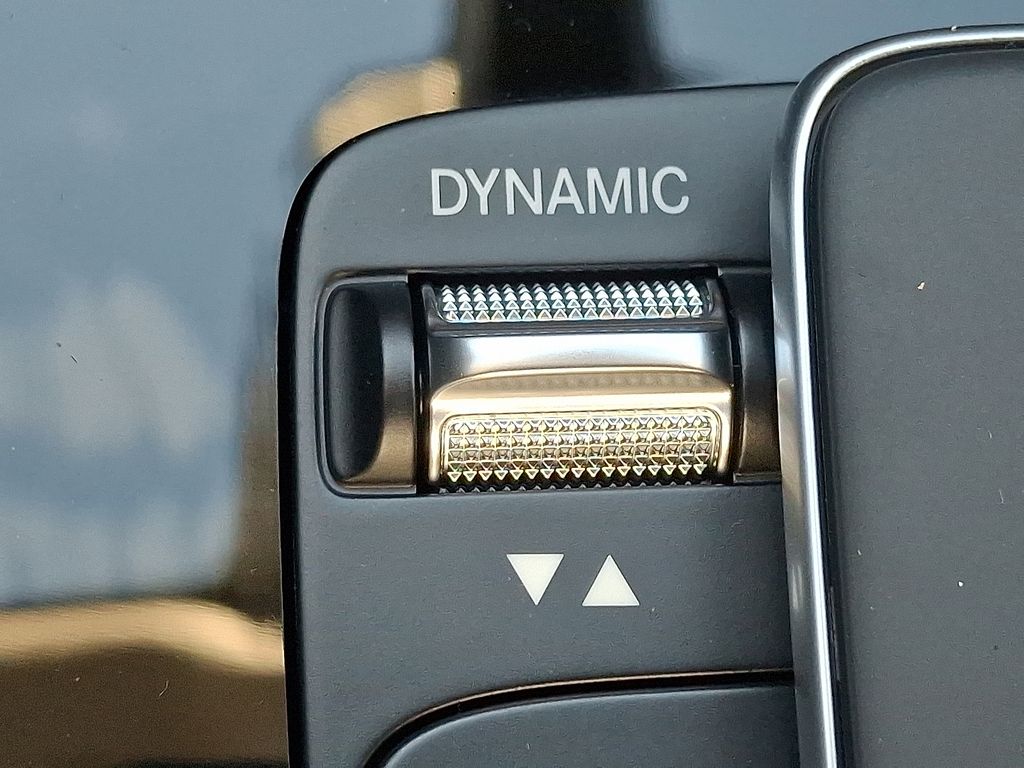 Thumbnail: 2026 Mercedes-Benz GLE - 19