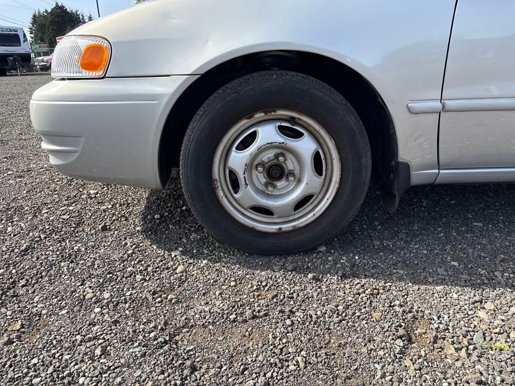 2000 Silver Stream Opal Toyota Corolla LE FWD Sedan