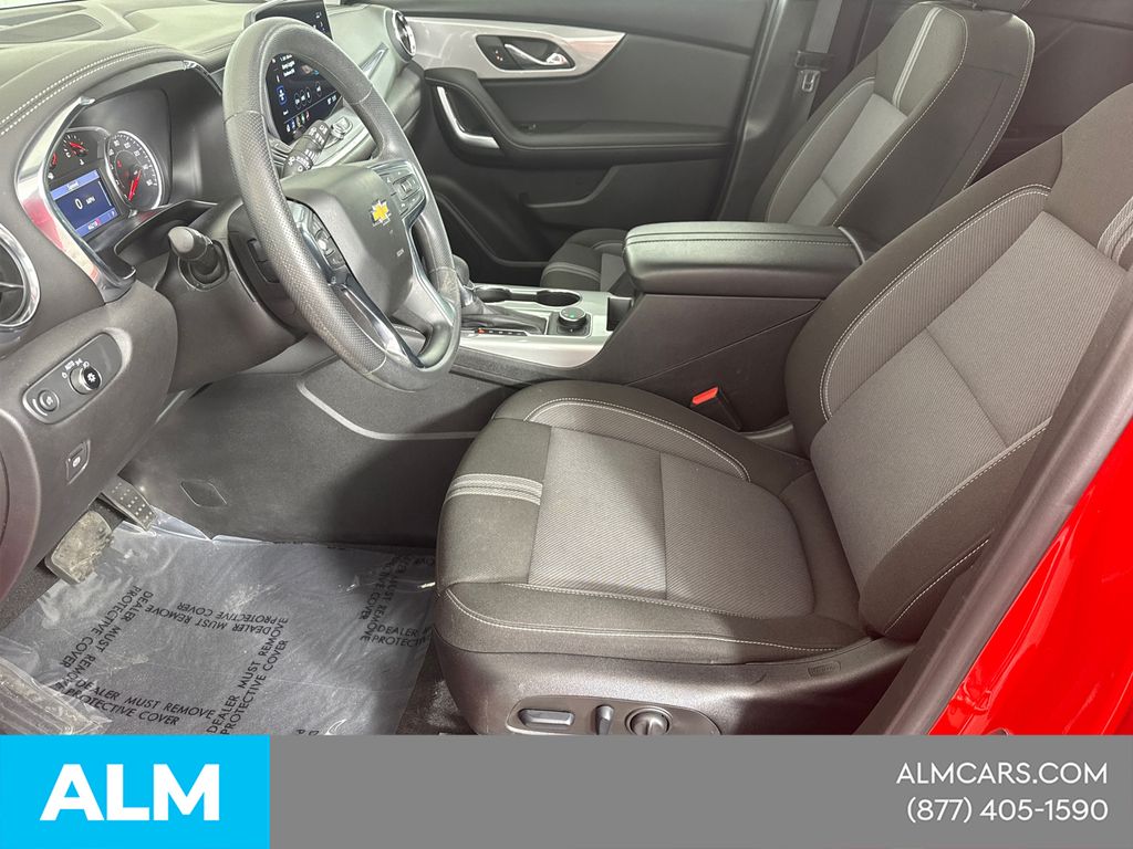 Used 2025 Orange Chevrolet LT image 11