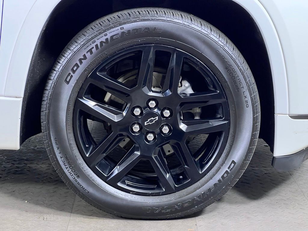 Used 2020 White Chevrolet Premier image 14