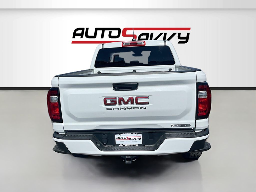 Used 2024 White GMC Elevation image 6