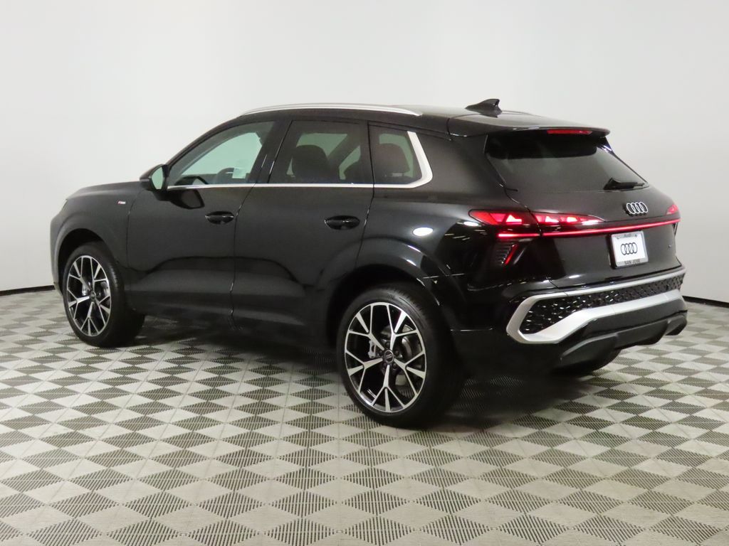 Thumbnail: 2026 Audi Q3 - 3