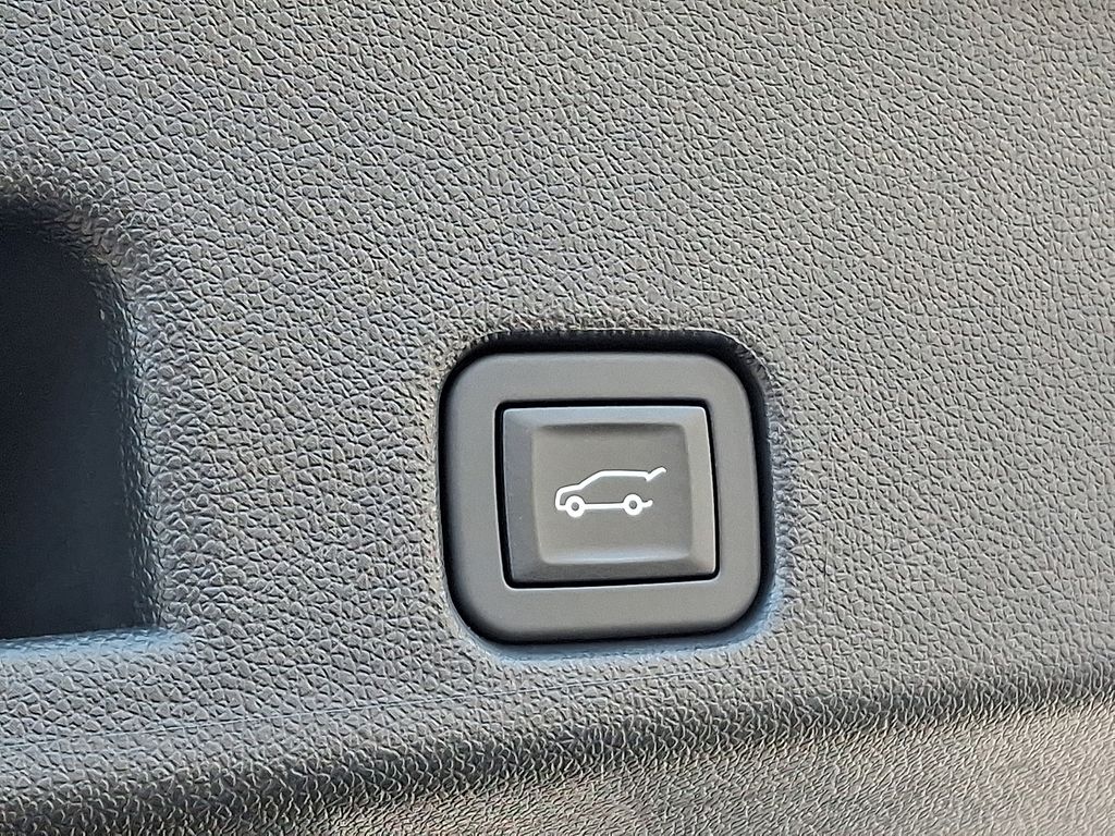 Thumbnail: 2024 GMC Acadia - 31