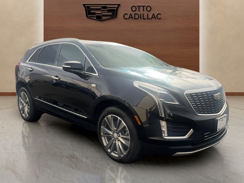 used 2025 Cadillac XT5 car, priced at $37,900