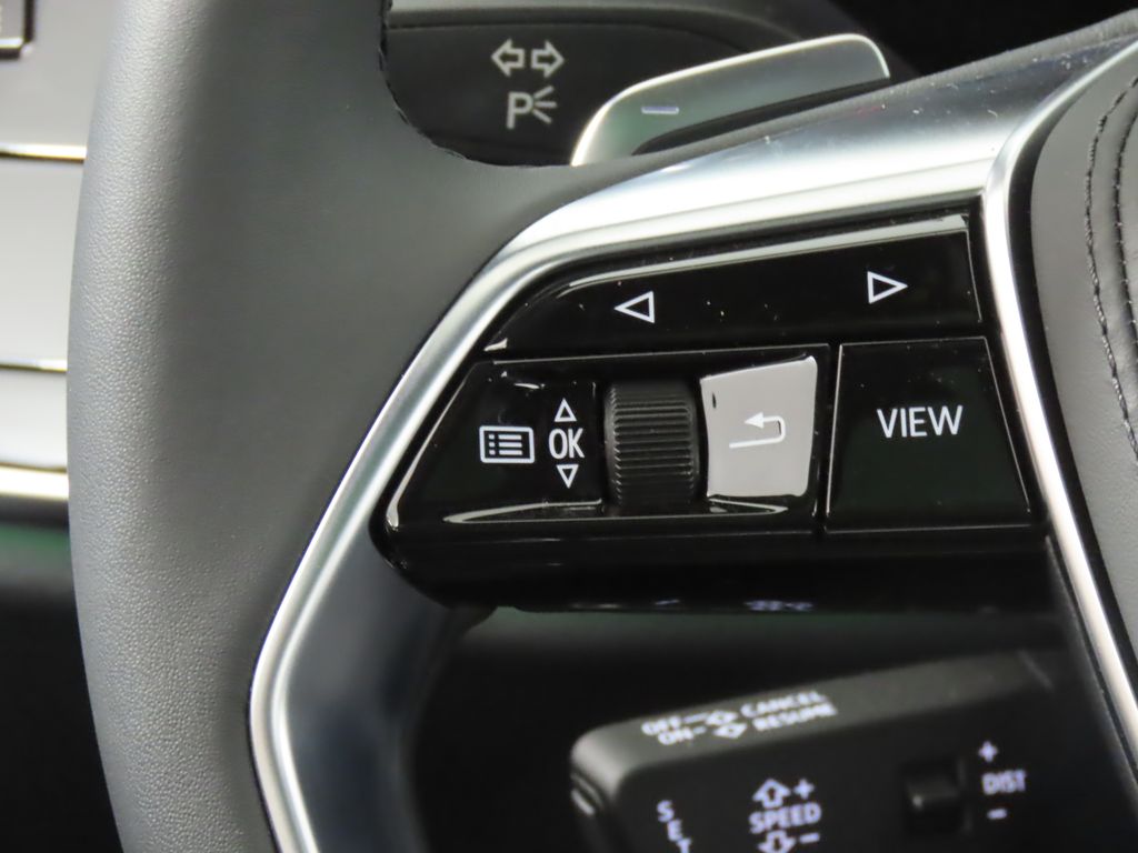 Thumbnail: 2025 Audi A8 - 16