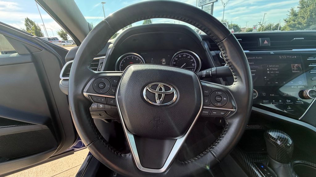 2018 Toyota Camry XLE - Photo 24